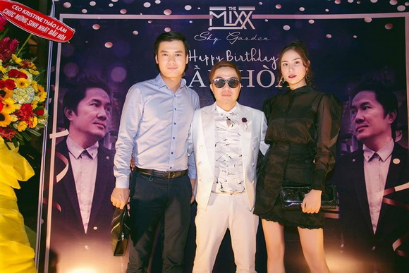 bau-hoa-2112-10-ngoisao.vn-w580-h387 4 Bầu Hòa, Ngô Đình Hòa, Sao Việt