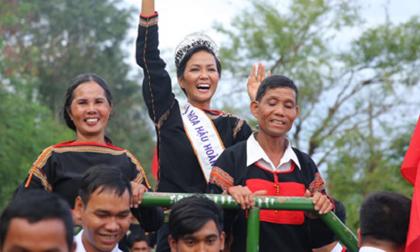 H'Hen Niê,Miss Universe 2018,sao Việt