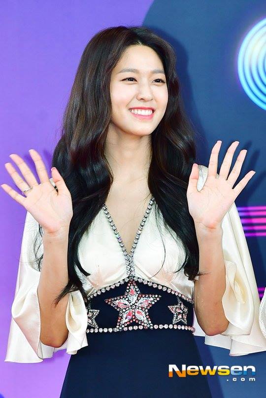 lễ trao giải kbs entertainment awards, seolhyun, sao hàn