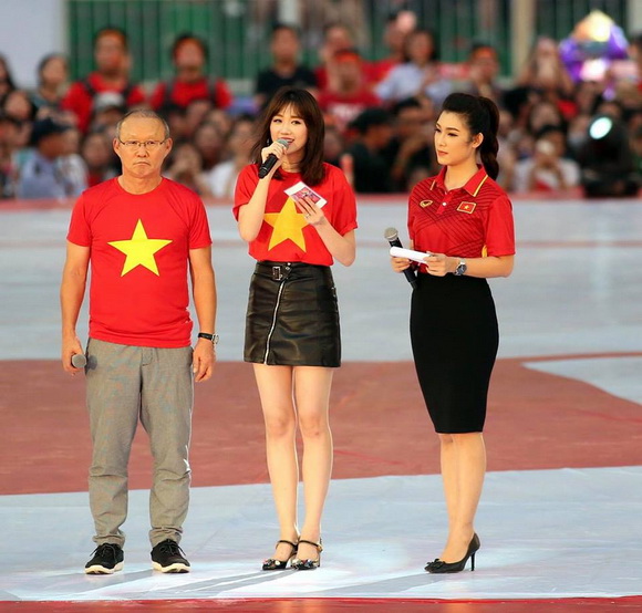 MC Thiên Vũ, MC Tường Vy, Lễ trao giải quả bóng vàng