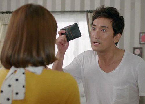 Vừa nhìn thấy bộ mặt khác lạ của vợ tôi hốt hoảng chạy vào phòng tìm một thứ để rồi phát điên lên 1 vợ thẩm mỹ,chuyện vợ chồng,vợ thay đổi,phẫu thuật thẩm mỹ