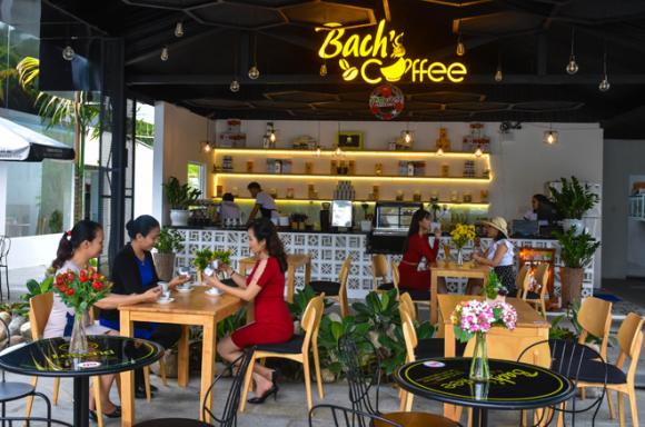 'Hồn làng giữa phố' Bach’S Coffee Quảng Ngãi 8 Ninh Hoàng Ngân,Trương Diệu Ngọc,sao Việt