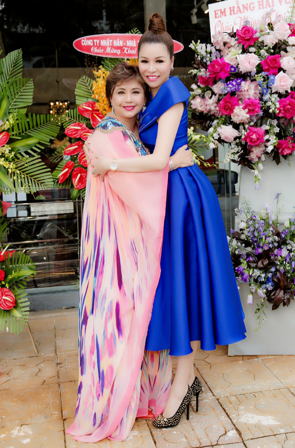 Hoa hậu Bùi Thị Hà, Sao việt