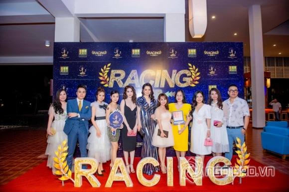 497908863130366193276117667727357460873216n-ngoisao.vn-w2436-h1624 1 ngọc trinh,sao việt