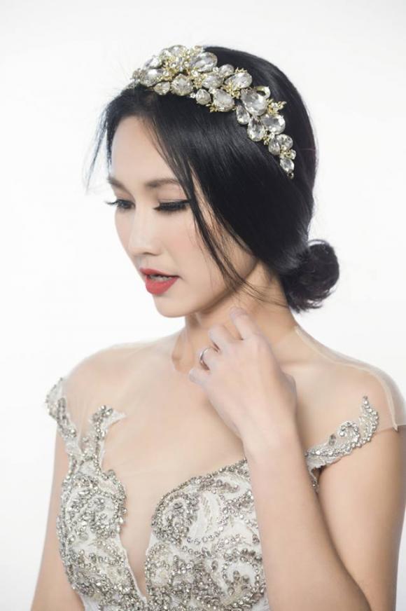 Kim Hiền, Kim Hiền mặc váy cưới, Kim Hiền lấy chồng 