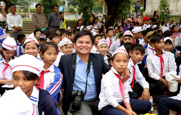 ao-moi-mua-xuan-2019-171-16-ngoisao.vn-w580-h371 3 Sao việt làm từ thiện, Đoàn Thanh Tài, Kavie Trần