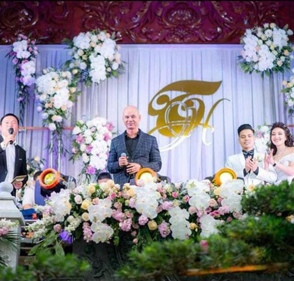 đám cưới ở nam định, Phan Đinh Tùng, ca sĩ Phan Đinh Tùng