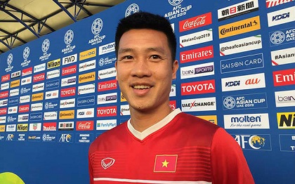 Thuỳ Dương, Huy Hùng, cầu thủ bóng đá Việt Nam