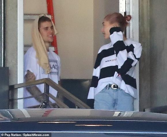 justin bieber, hailey baldwin, nhà sao, sao hollywood