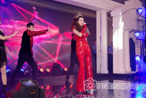 Hoa hậu Bùi Thị Hà, sao việt, Bảo vệ Long Hoàng