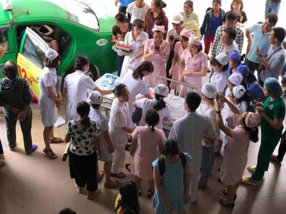  xế taxi, bà đỡ, đỡ đẻ, tài xế taxi đỡ đẻ
