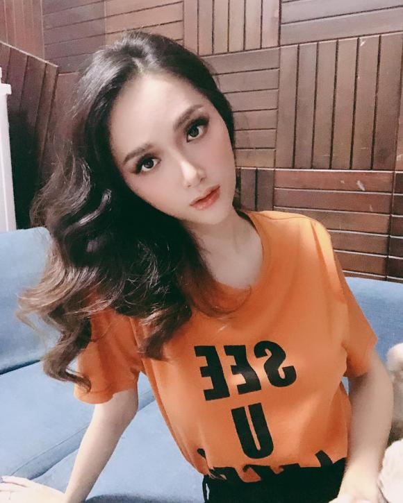 Hoa hậu Hương Giang, hoa hậu chuyển giới