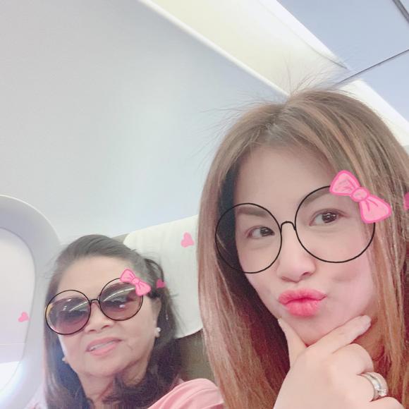 Minh Tuyết, Vy Oanh, sao Việt