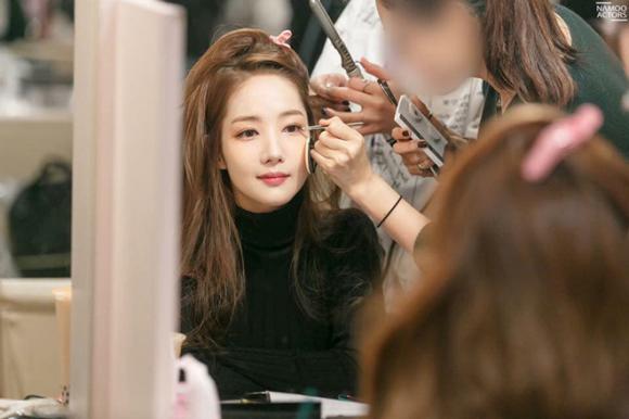 Park Min Young khoe eo thon,Park Min Young,sao Hàn