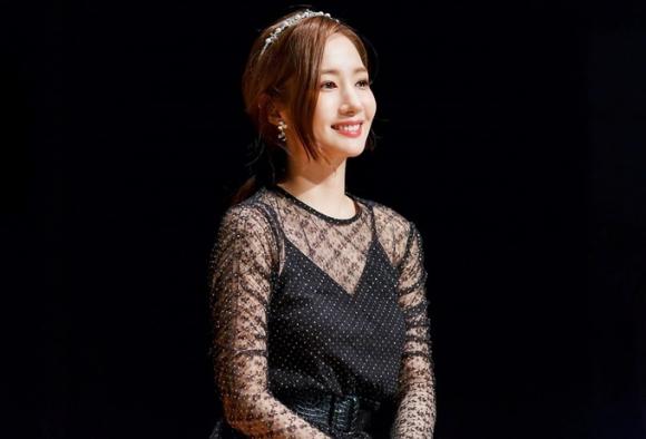Park Min Young khoe eo thon,Park Min Young,sao Hàn