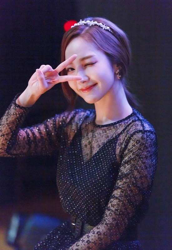 Park Min Young khoe eo thon,Park Min Young,sao Hàn