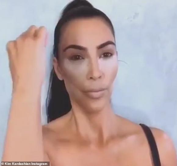 kim kardashian, bệnh vảy nến, sao hollywood