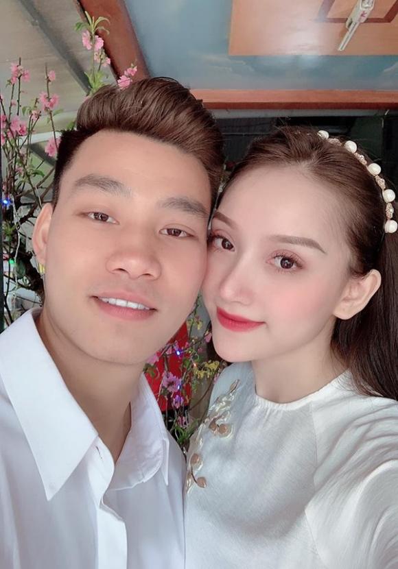 bạn gái văn thanh 0