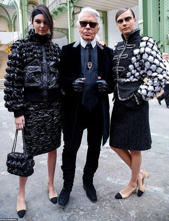 nhà thiết kế Karl Lagerfeld, giám đốc sáng tạo chanel, qua đời