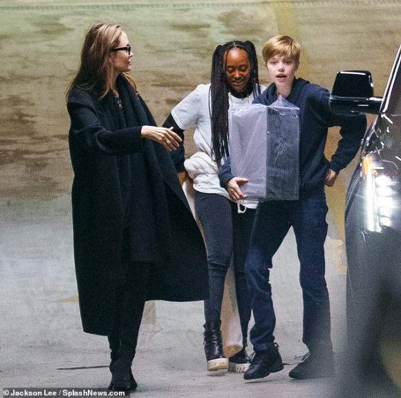 Angelina Jolie, con Angelina Jolie, sao Hollywood