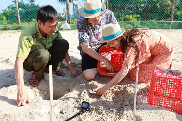 ngô kiến huy, Hoàng Yến Chibi, sao việt