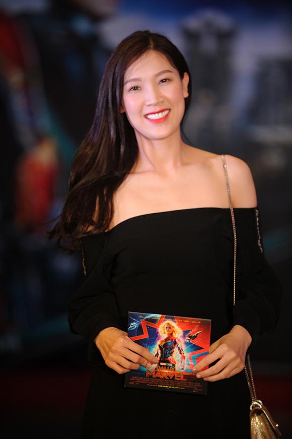 Hoa hậu Đỗ Mỹ Linh, Hoa hậu Phí Thuỳ Linh, diễn viên băng Di