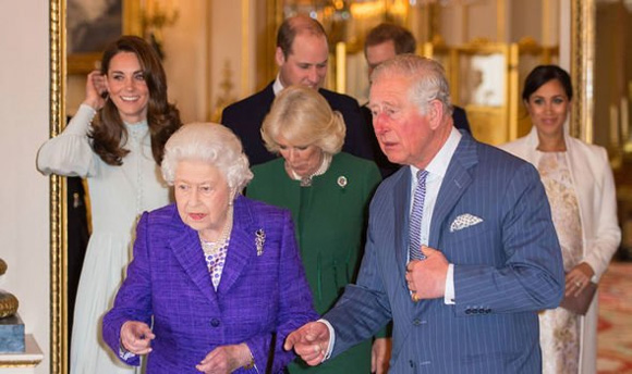 bà Camilla, công nương Diana, Hoàng gia Anh, Nữ hoàng Elizabeth II