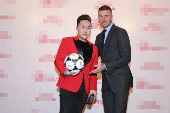 David Beckham, Beckham sang Việt Nam, Trung Quân 