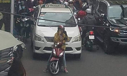 Mặc váy cô dâu đến thăm mộ hôn phu, chuyện tình cảm động, mạng xã hội