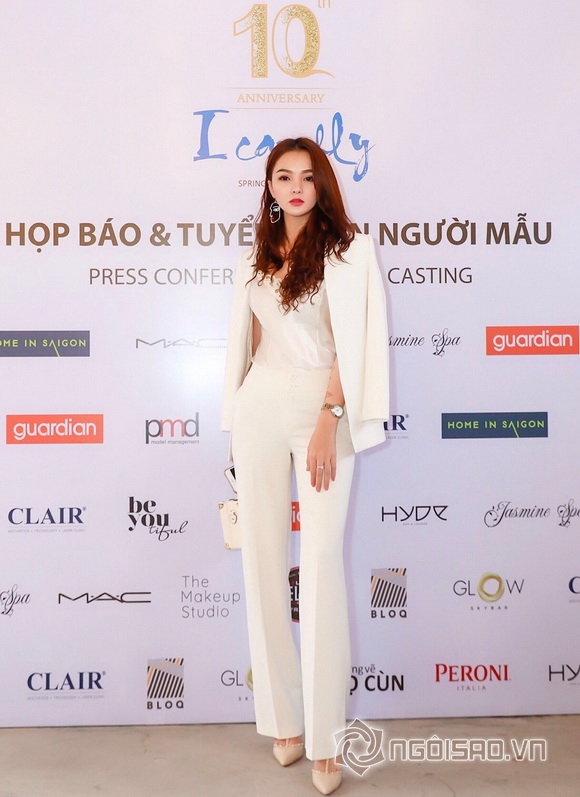 Vi Nhạn Ngọc, NTK Đoàn Quỳnh Nhi, Sao Việt