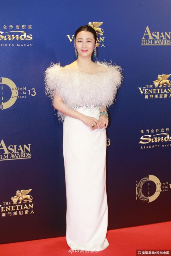 Kim Gyu Ri Giày thủy tinh,Asian Film Awards,Park Seo Joon,thảm đỏ Asian Film Awards