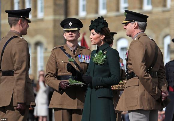 công nương kate middleton, công nương meghan markle, hoàng gia anh