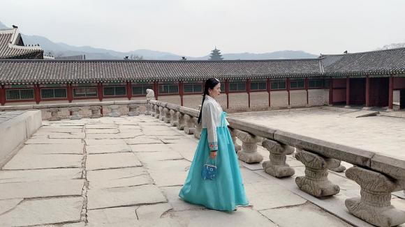 Ca sĩ lệ quyên,nữ hoàng phòng trà,lệ quyên diện hanbok