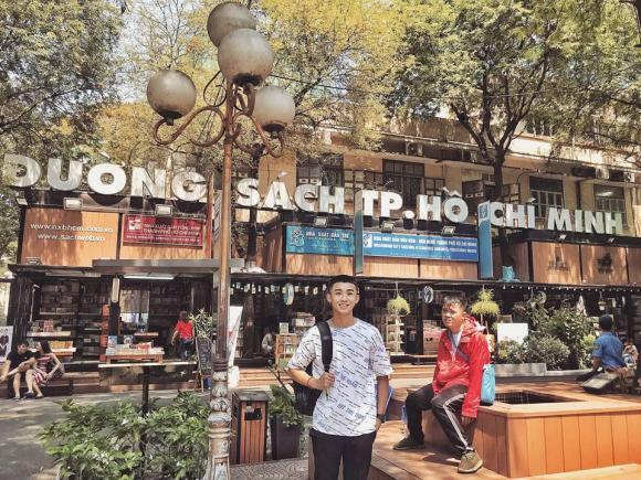 giới trẻ, chàng trai khóc trôi cả Đà Lạt, đi du lịch cùng bạn 