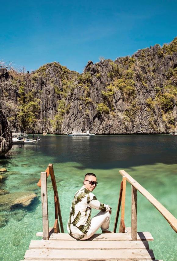 Ông trùm chân dài vũ khắc tiệp,ông bầu vũ khắc tiệp,vũ khắc tiệp du lịch đảo palawan,sao việt