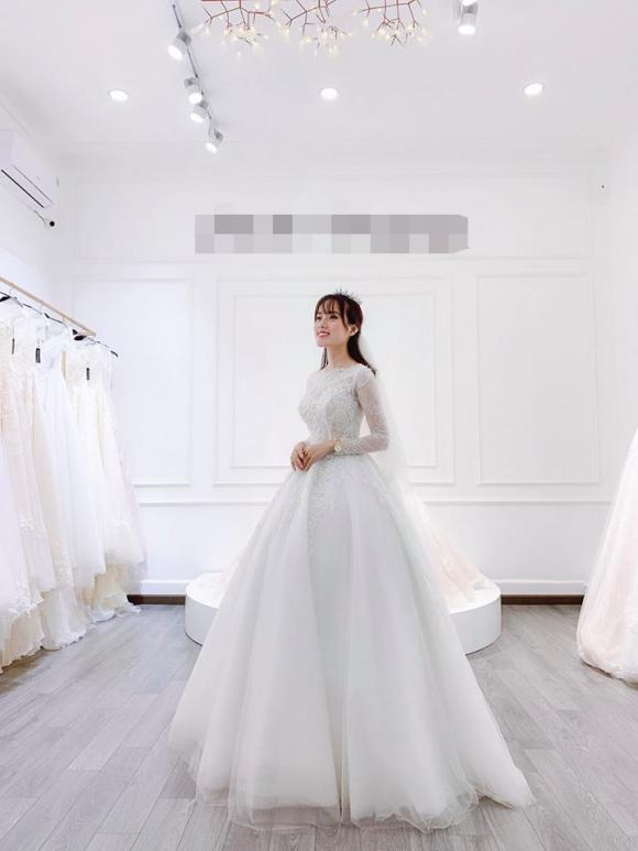 diễn viên bước nhảy xì tin, diễn viên bước nhảy xì tin chụp ảnh cưới, Chi Hoa