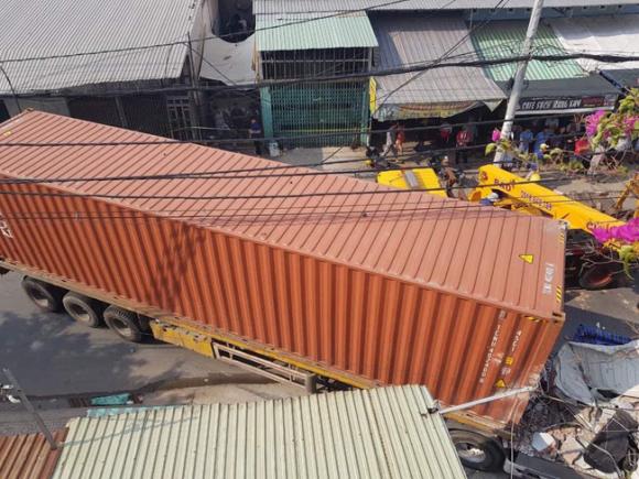Xe container tông sập 3 nhà dân, tai nạn giao thông, An toàn giao thông