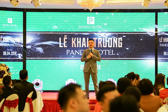 Panda Hotel 1, Tập đoàn Panda