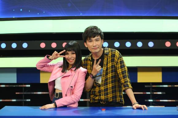 h7-ngoisao.vn-w1200-h800.JPG 0 Úm ba la ra chữ gì?, Đàm Phương Linh, Hùng Thuận, Karik