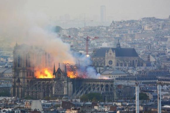  Nhà thờ Đức bà cháy, Tổng thống Pháp