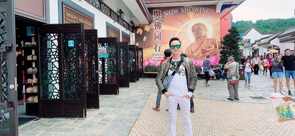 nhat-tinh-anh-164-10-ngoisao.vn-w580-h268 13 Nhật Tinh Anh, Du lịch Hong Kong