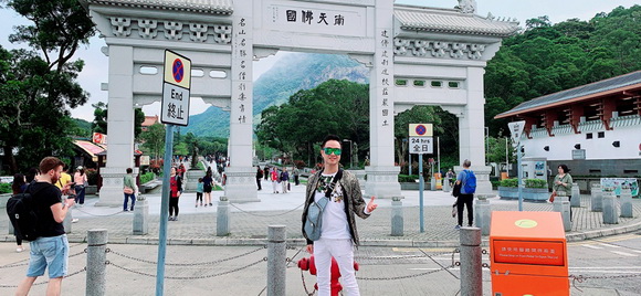 nhat-tinh-anh-164-11-ngoisao.vn-w580-h268 12 Nhật Tinh Anh, Du lịch Hong Kong