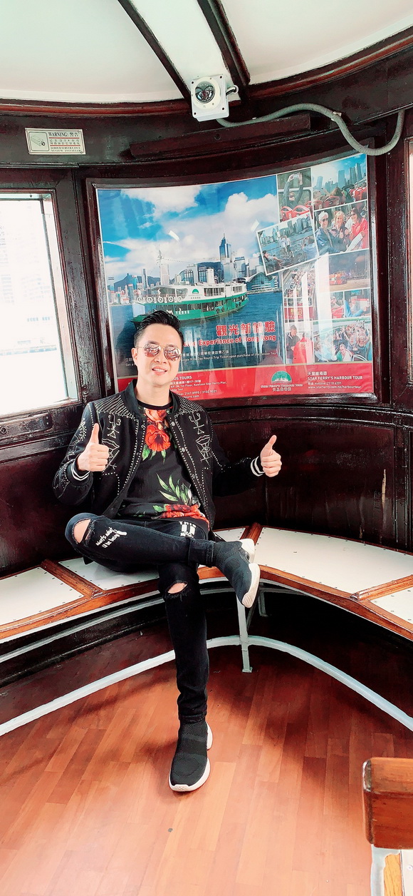 nhat-tinh-anh-164-15-ngoisao.vn-w580-h1256 8 Nhật Tinh Anh, Du lịch Hong Kong