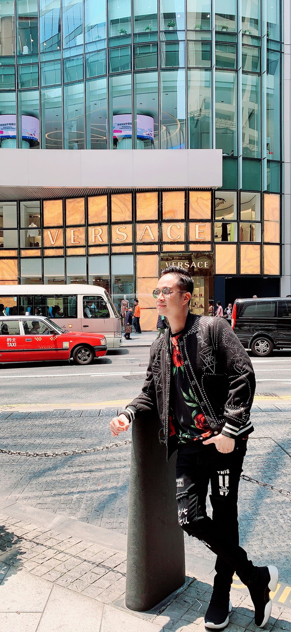 nhat-tinh-anh-164-17-ngoisao.vn-w580-h1256 6 Nhật Tinh Anh, Du lịch Hong Kong