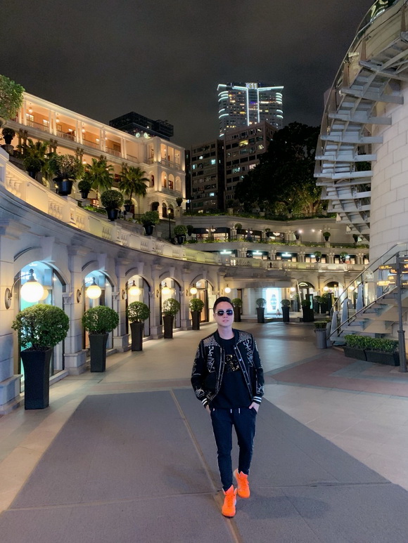 nhat-tinh-anh-164-3-ngoisao.vn-w580-h773 20 Nhật Tinh Anh, Du lịch Hong Kong