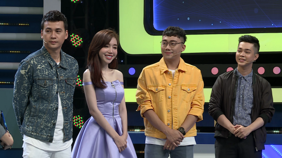 Úm ba la ra chữ gì?, Elly Trần, Tuấn Kiệt, Gino Tống