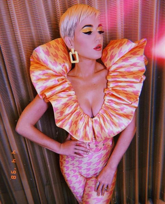 Katy Perry, NTK Nguyễn Công Trí, ca sĩ Katy Perry