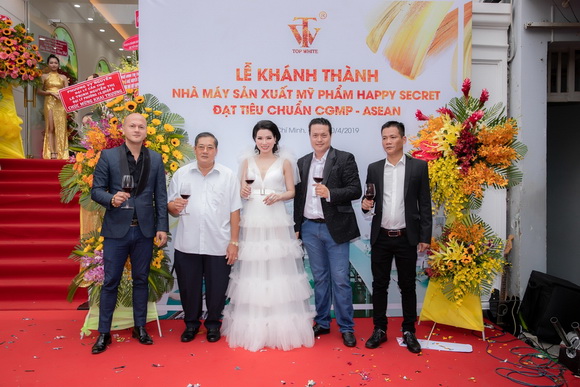 cao-thi-thuy-dung-204-6-ngoisao.vn-w580-h387 6 Nhà máy sản xuất mỹ phẩm Happy Secret, CEO Cao Thị Thùy Dung, mỹ phẩm Top White