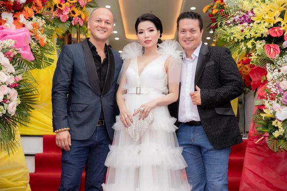 cao-thi-thuy-dung-204-9-ngoisao.vn-w580-h387 3 Nhà máy sản xuất mỹ phẩm Happy Secret, CEO Cao Thị Thùy Dung, mỹ phẩm Top White