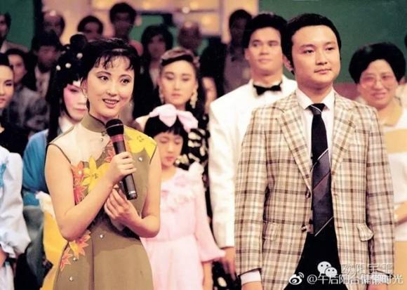 Dàn diễn viên Hồng Lâu Mộng bồi hồi ngày tái ngộ 5 Hồng Lâu Mộng,Giả Bảo Ngọc,Vương Hi Phượng,Âu Dương Phấn Cường,Đặng Tiệp,Lâm Đại Ngọc